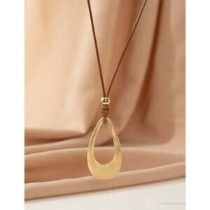Vintage Teardrop-Shaped Pendant Women's Necklace